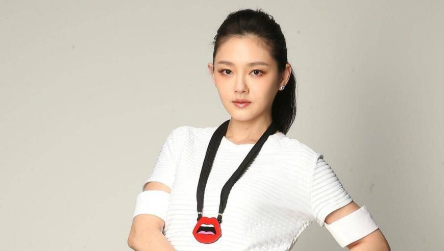 查2025新澳六码开奖记录,90后驻村书记迎娶邻村女孩,公开决策资料解释落实_网红版V8.1