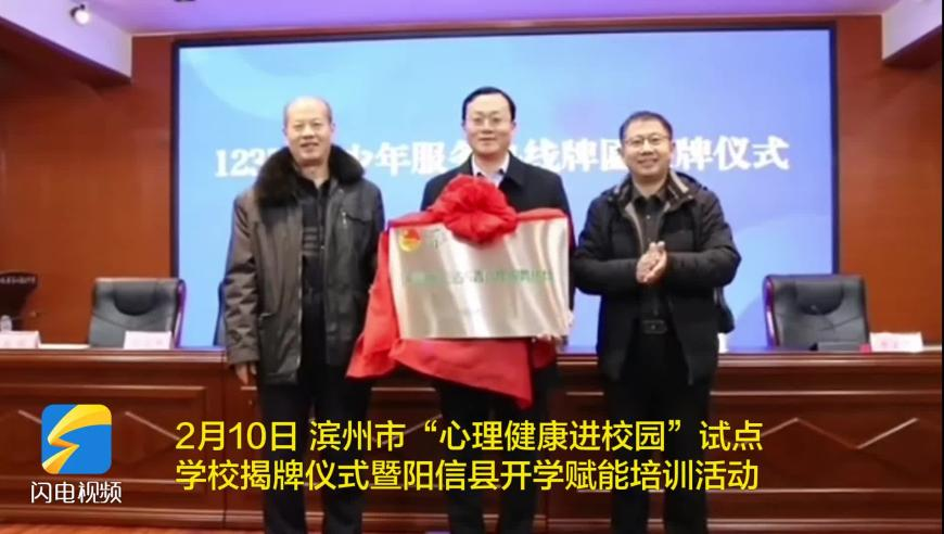 青海牧民在公路上遇野狼拦车,澳门码今期开奖结果查询香,典故解疑_专家版V13.92