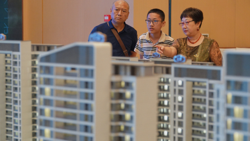 新人在家中举办婚礼 受邀者震惊,香港二四六246天天彩资料,精准解释落实及其象征意义_豪华版V7.72